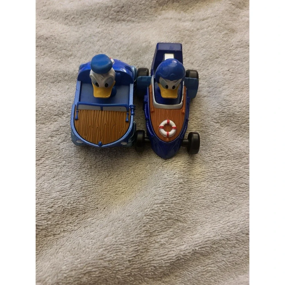 Disney Donald Duck Pull‎ Back Toy Cars Lot of 2